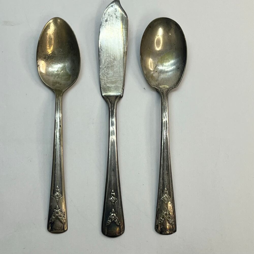 Vintage Gailstyn silver plate rosebud pattern 3 piece‎ replacement spoons knife